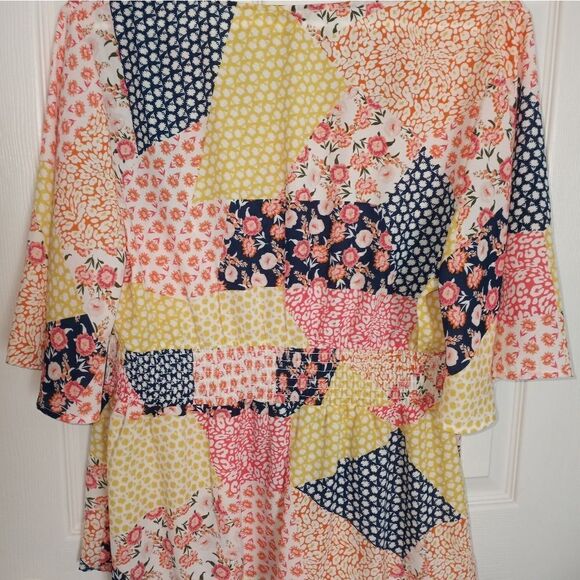 Chenault XL PinkBlueYellowPatchwork FloralPrintElasticWaist ShrtSlvV-Nec Blouse. - Picture 4 of 9